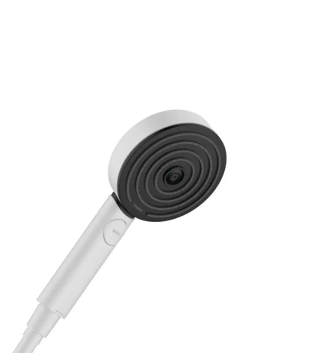 Handbrause von Hansgrohe mit runder Kopfbrause und spiralförmigem Design. Der Griff enthält einen Druckknopf zur Auswahl der Strahlarten. Farbgebung in Mattweiß.